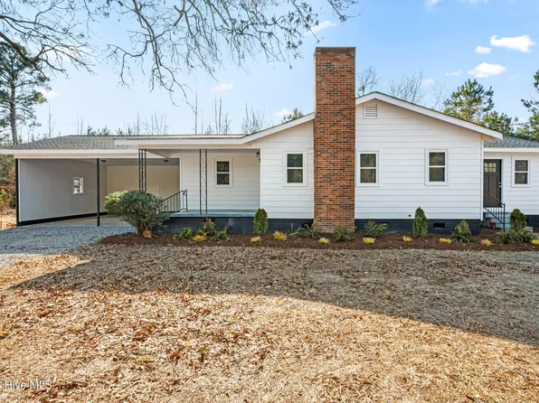1659 W Darden Road, Clinton, NC 28328