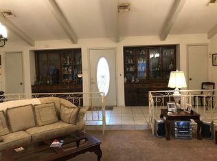 7710 Streamside Dr, Houston, TX 77088