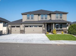 2749 Chelan Loop, Richland, WA 99352
