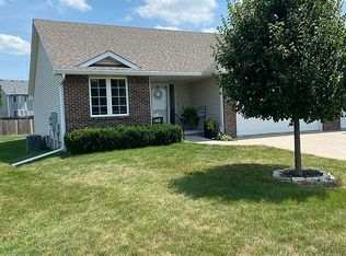 1005 Venbury Dr, Altoona, IA 50009