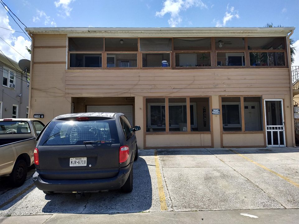 2nd image of 202 S Oleander Ave