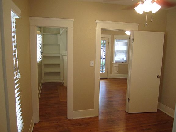 4th image of 3323 30th St