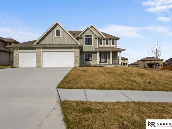 12616 S 78th Ave, Papillion, NE 68046