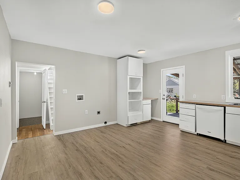 667 Decoria Ave — Photo 18