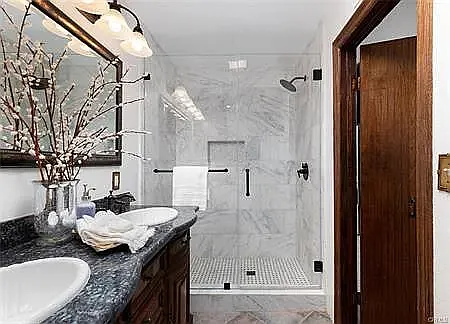 Primary suite bathroom