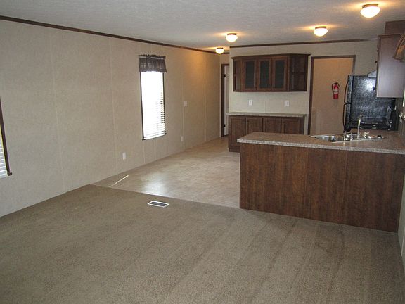 4th image of 5001 South Ave Lot 67