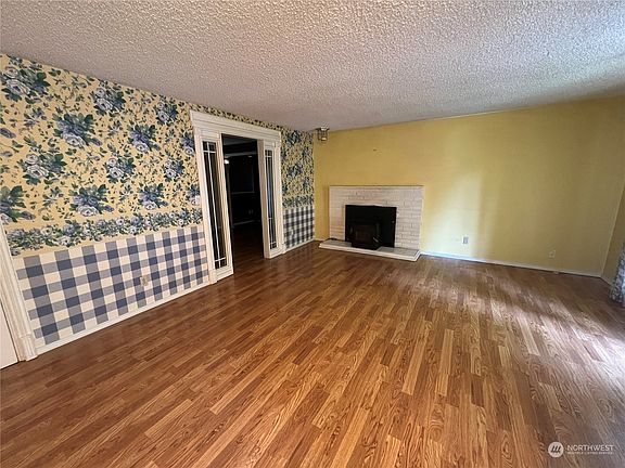 5th image of 3515 NE 121st Avenue