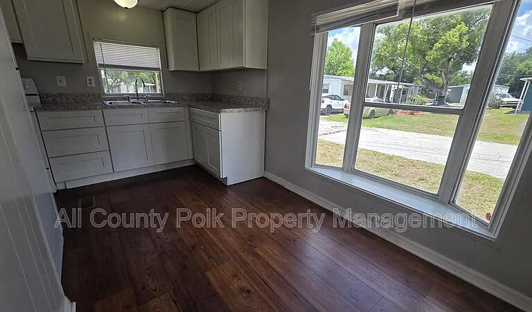 2735 W 10th St #HP-7 — Photo 9