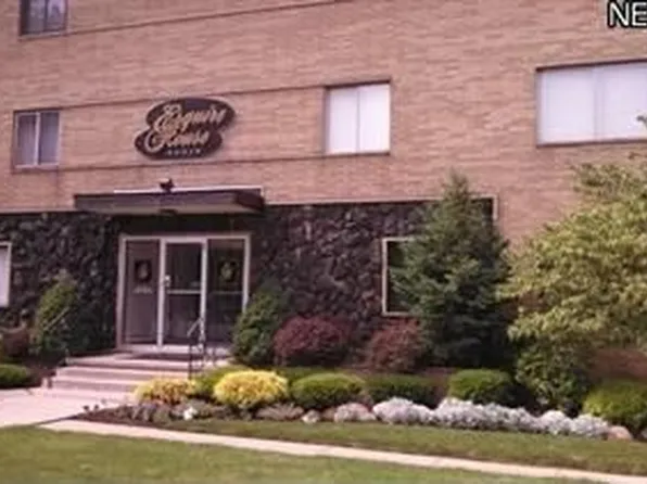 20312 Lorain Rd APT 206, Fairview Park, OH 44126
