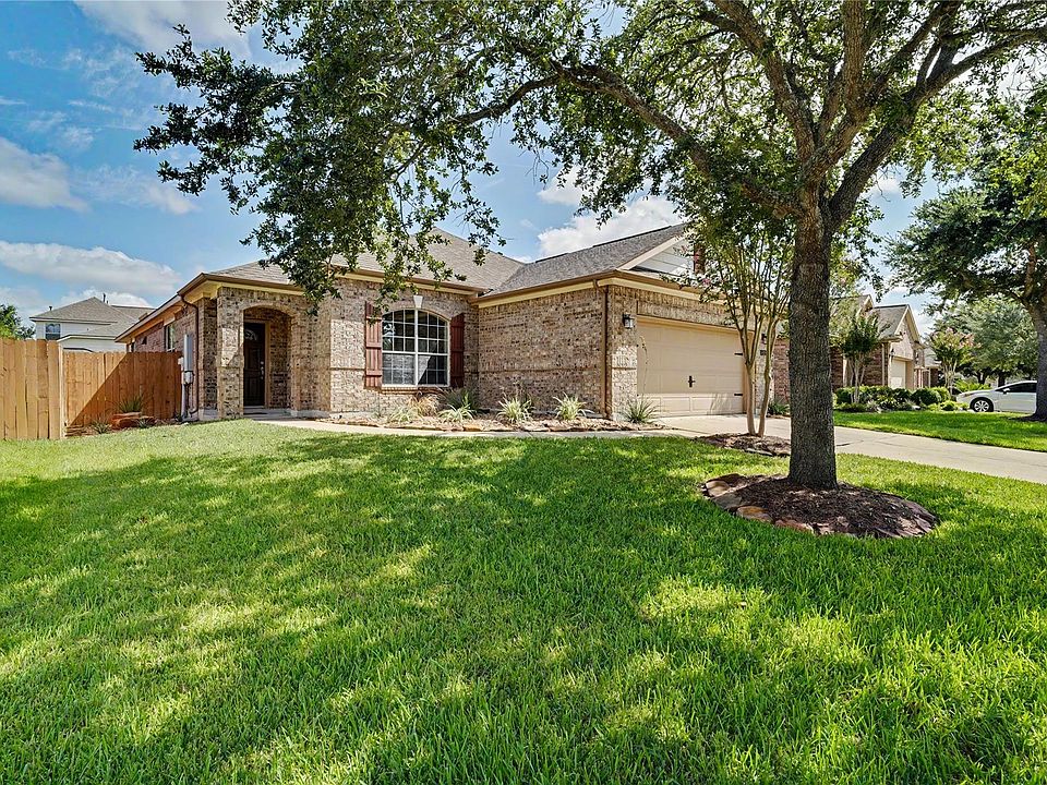1st image of 2886 Milano Ln