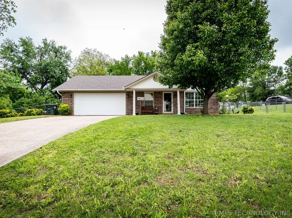 411 S Roland St, Bristow, OK 74010