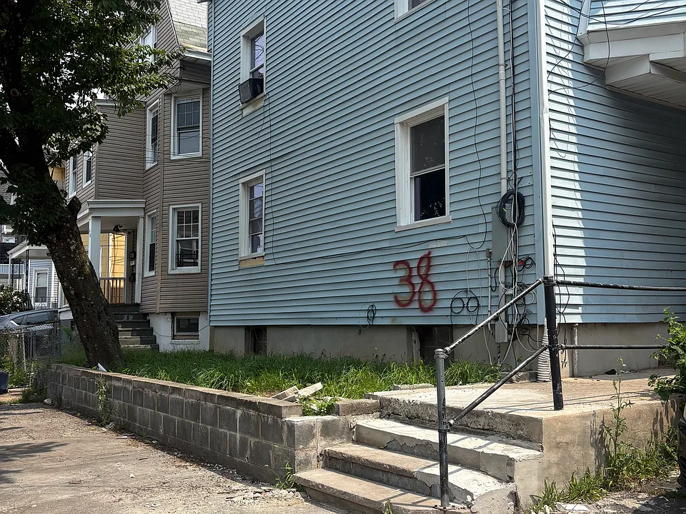 36-38 Halsted St #1