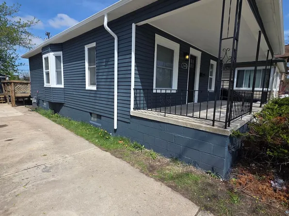 2144 4th St, Trenton, MI 48183