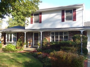 137 Rainbow Dr, Amherst, OH