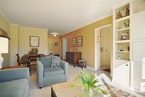 Sold by Corcoran | media 14