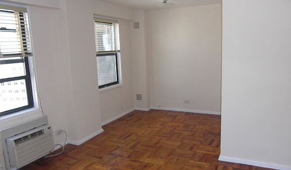 4th image of 12360 83rd Ave #12V