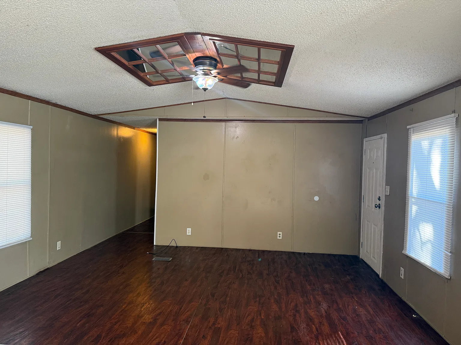 3 bed, 1280 sqft, $875 — Photo 4