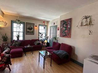 151 S Champlain St APT 3, Burlington, VT 05401