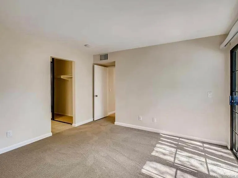 9250 Towne Centre Dr #1 — Photo 11
