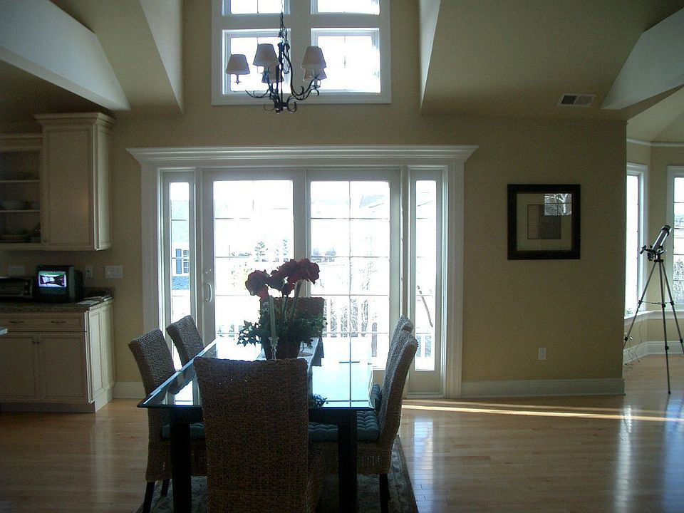 2nd image of 3 Woodlawn Ave