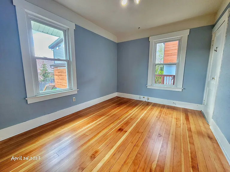 7517 Brooklyn Ave NE — Photo 5