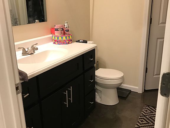 4th image of 302 Gabreten Ln #302A