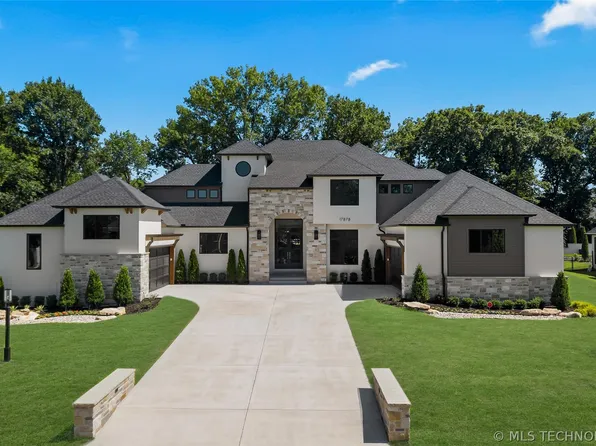 17878 E Falcon Pass, Owasso, OK 74055