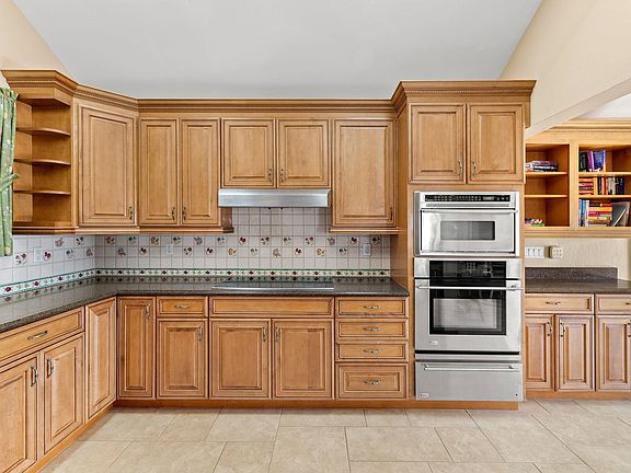 5th image of 1318 Seaspray Ln