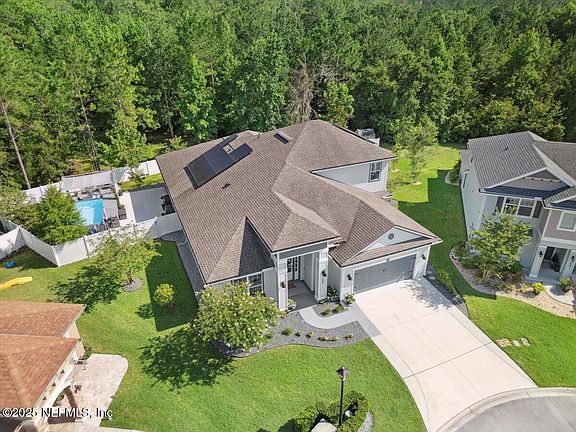 3rd image of 395 JENNIE LAKE Court
