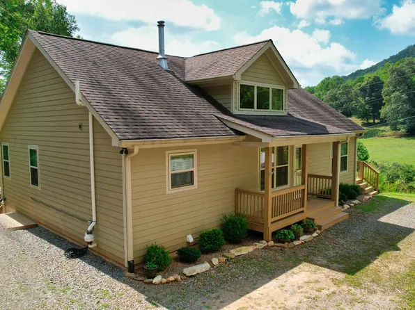 215 Kirby Ln, Murphy, NC 28906