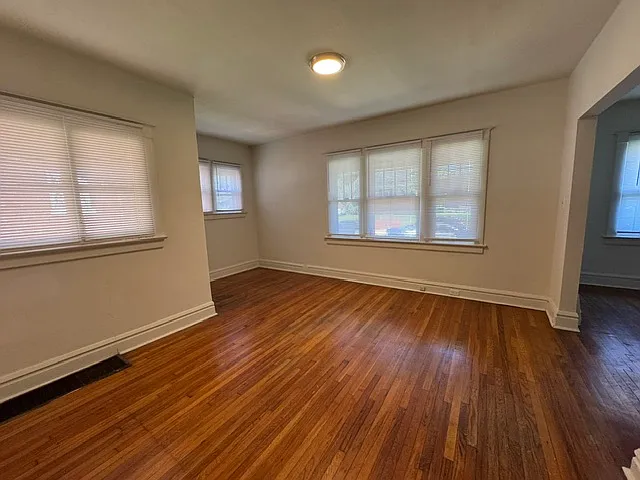 7006 Plymouth Ave — Photo 4