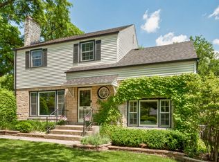 175 N Main St, Glen Ellyn, IL 60137