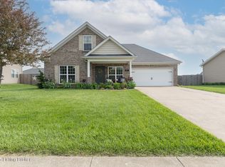 25 Quail Hollow Dr, Eminence, KY 40019