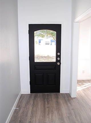 5th image of 1050 E Southlake Blvd