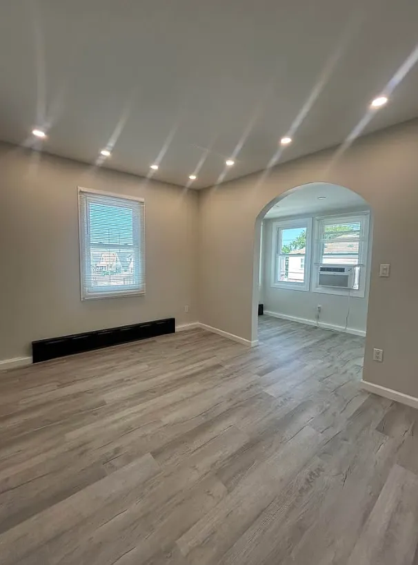 3 bed, 600 sqft, $3,000 — Photo 3