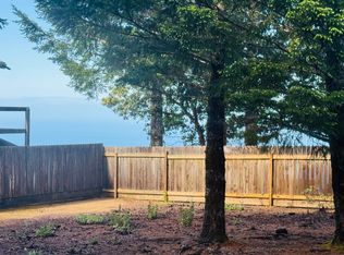 129 Vance Rd, Whitethorn, CA 95589
