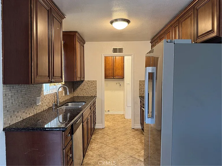 312 Silton Ave — Photo 8