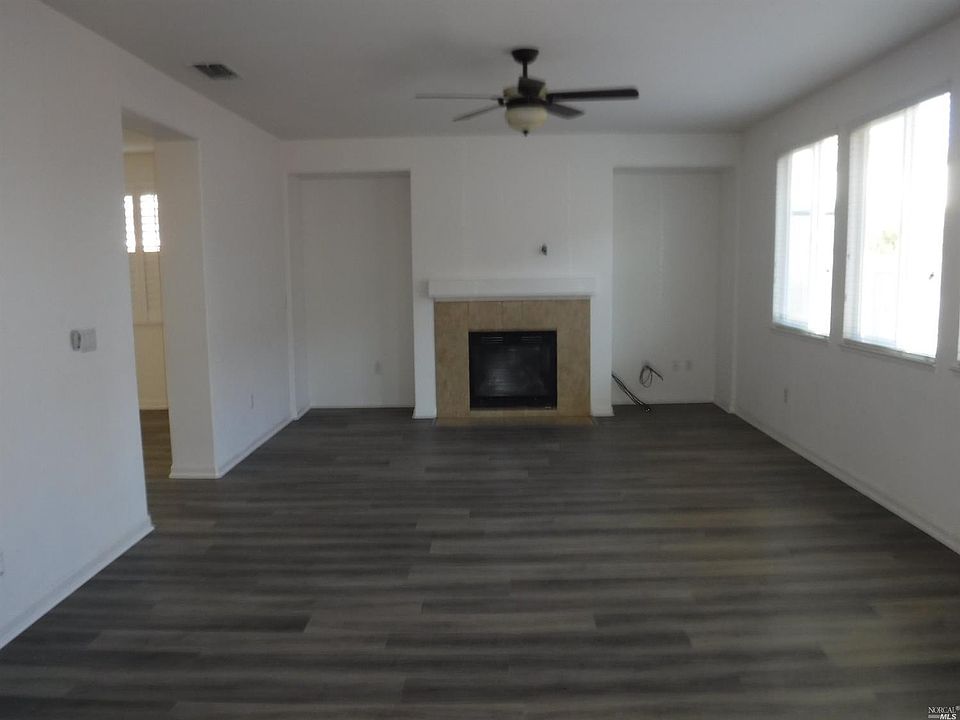 2nd image of 2433 Flatley Cir