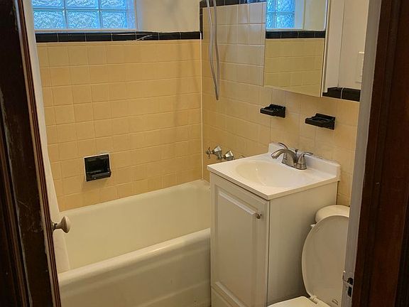 5th image of 3326 Nicollet Ave APT 1B