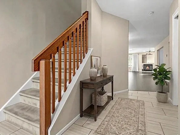 6 Elm Ter, Flemington, NJ 08822