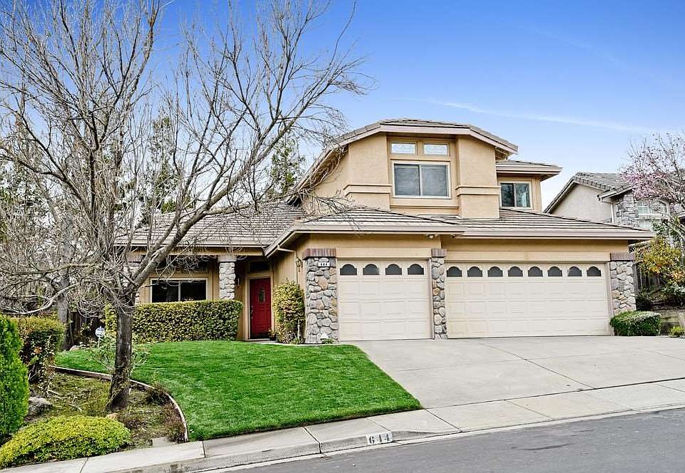 1st image of 644 Dunhill Dr