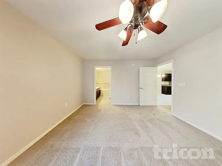 505 Interlock St — Photo 8