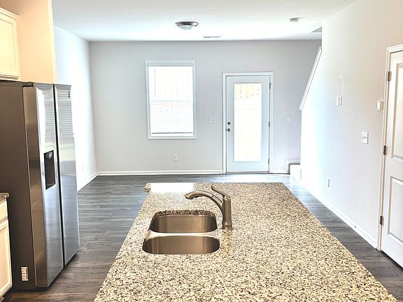 4th image of 224 Norse Creek Dr