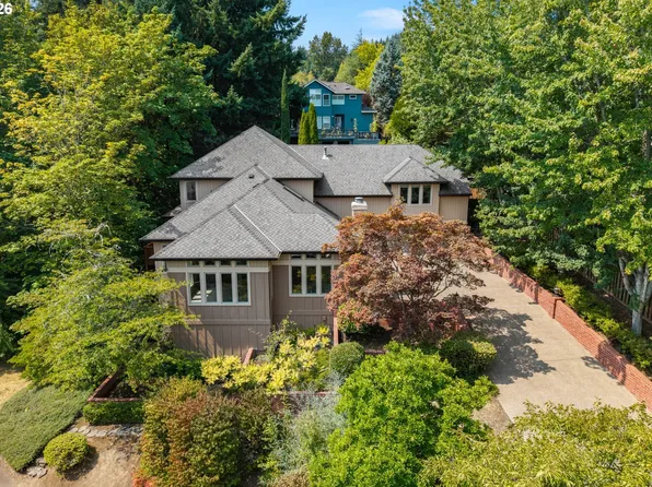 15845 SW Cardinal Loop, Beaverton, OR 97007