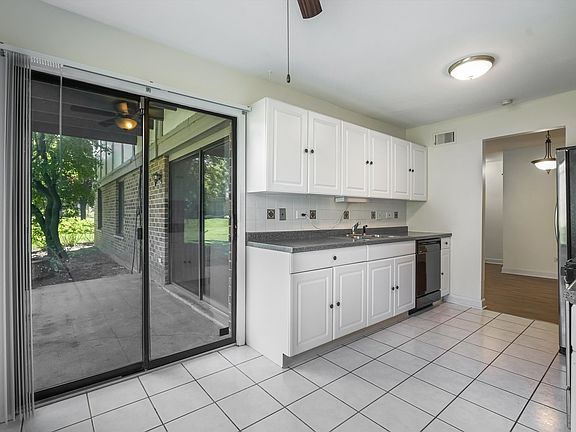 5th image of 1010 E Kevin Ct Unit 1804