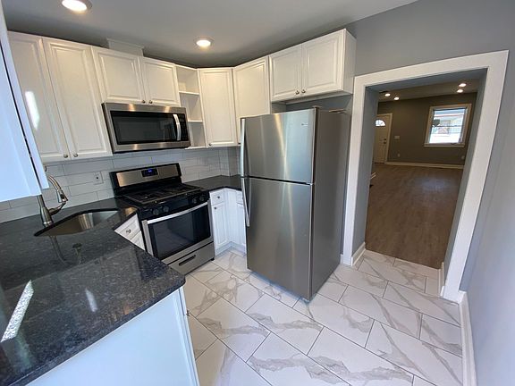 2nd image of 5404 Delancey St
