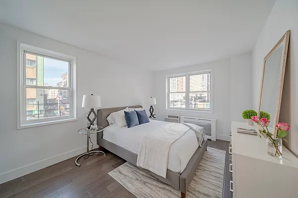 Sold by Compass | media 5