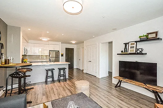 460 A Belmont Ave W #At 460b — Photo 20