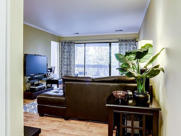 2nd image of 547 Florida Ave APT 178