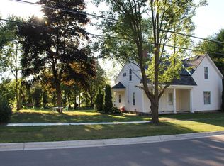 11 S Park St, Cedar Springs, MI 49319
